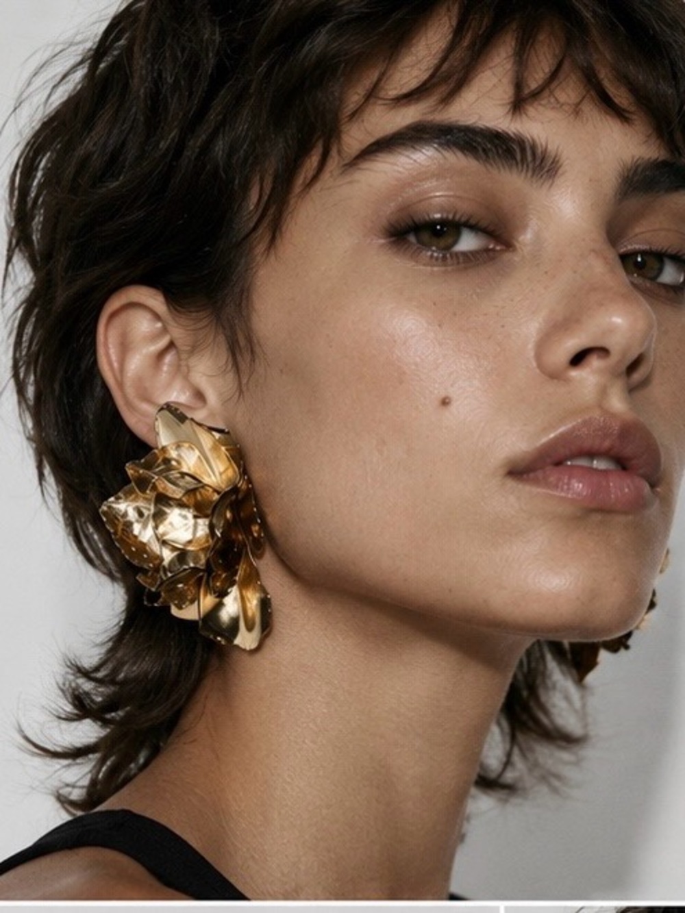 ZARA NWT gold tone chunky dimensional flower petal earrings